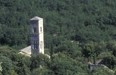 Saint-Symphorien priory emerges out of the trees, Claparèdes plateau, Vaucluse_PNR Luberon